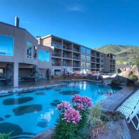 Grandview Lake Chelan- Waterfront View, Pool, Hot Tub, Golf, 1 Min To Downtown-3